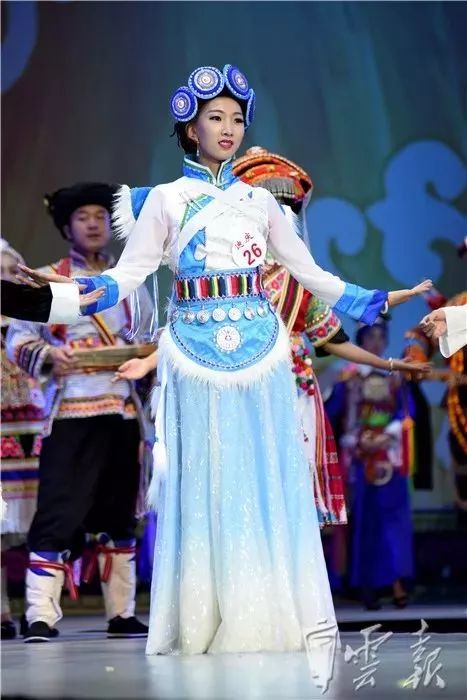 超惊艳 大理民族服饰与15州市的民族服饰同台竞秀